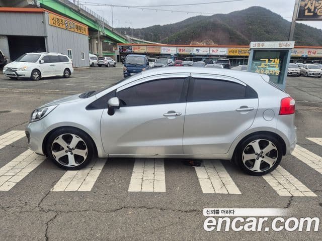 Kia All New Pride Prestige, 2012 17