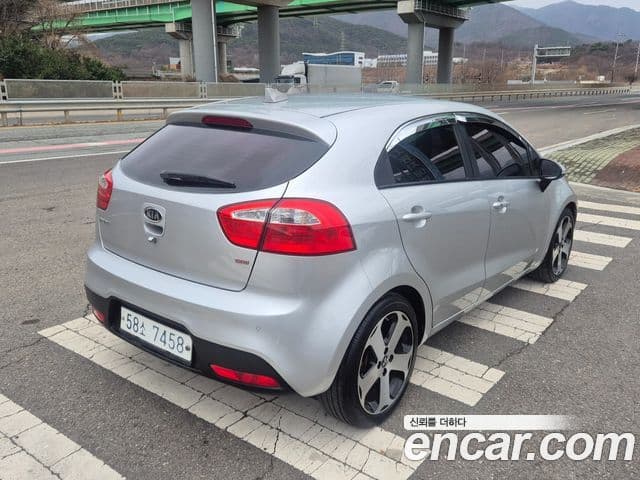 Kia All New Pride Prestige, 2012 19