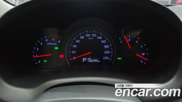 Kia Carnival R топовая версия, 2012 8