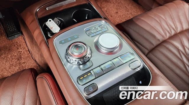 Genesis G90 (RS4) бензин 3.5 турбо AWD, 2024 9