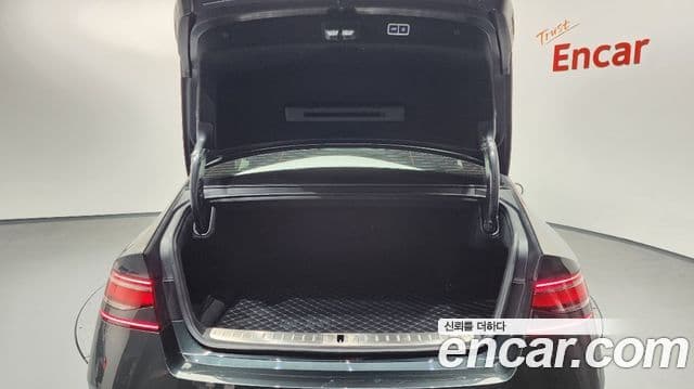 Genesis G90 (RS4) бензин 3.5 турбо AWD, 2024 20