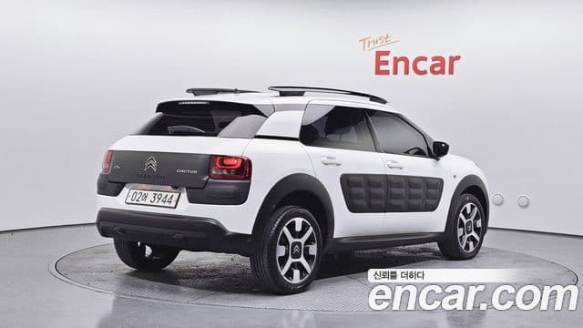 Ситроен / DS C4 Cactus 1.6 BlueHDi Shine, 2017 2