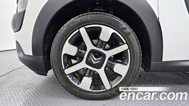 Ситроен / DS C4 Cactus 1.6 BlueHDi Shine, 2017 все фото