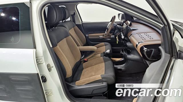 Ситроен / DS C4 Cactus 1.6 BlueHDi Shine, 2017 12