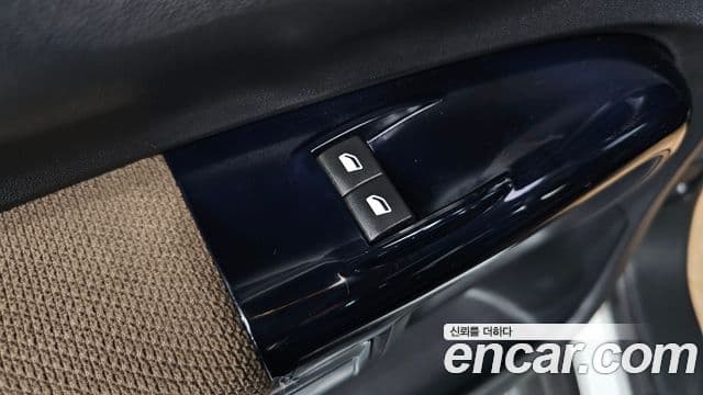 Ситроен / DS C4 Cactus 1.6 BlueHDi Shine, 2017 14