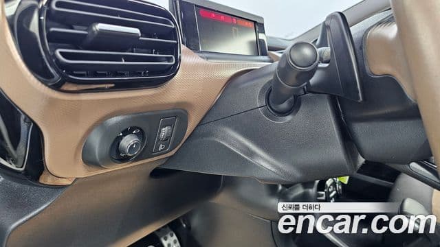 Ситроен / DS C4 Cactus 1.6 BlueHDi Shine, 2017 15