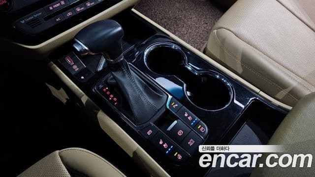 Kia The / новый New Carnival Special, 2020 9