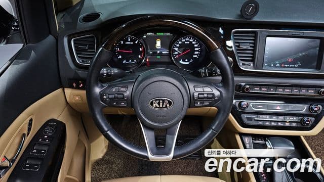 Kia The / новый New Carnival Special, 2020 13