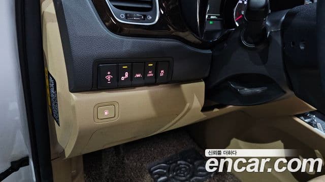 Kia The / новый New Carnival Special, 2020 17