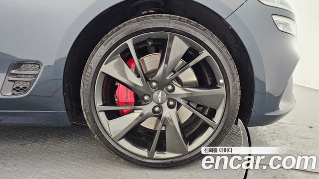 Genesis The / новый New G70, 2022 все фото