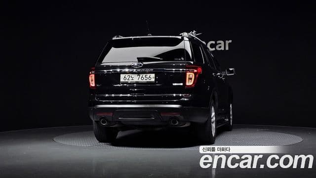 Ford Explorer XLX, 2015 4