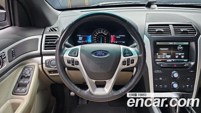 Ford Explorer XLX, 2015 13