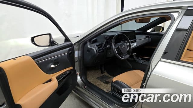 Lexus ES300h 7세대 Luxury Plus, 2023 10