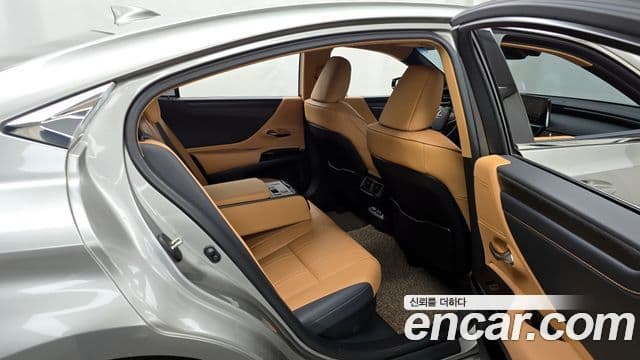 Lexus ES300h 7세대 Luxury Plus, 2023 12