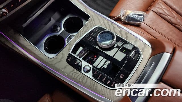 BMW X7 (G07) xDrive 40d Design Pure Excellence 6인승, 2023 9