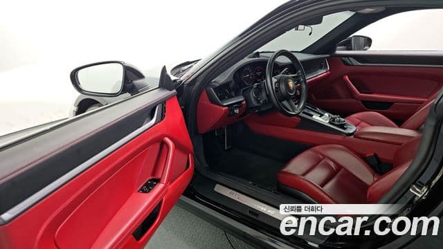 Porsche 911 (992) Carrera 4, 2020 10