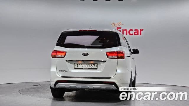 Kia All New Carnival Noblesse, 2017 4
