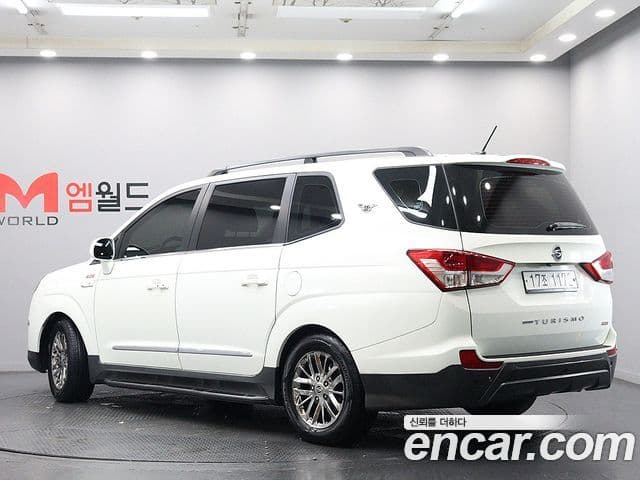 KG모빌리티(SsangYong) Korando 투리스모 4WD Extreme 9인승, 2015 4