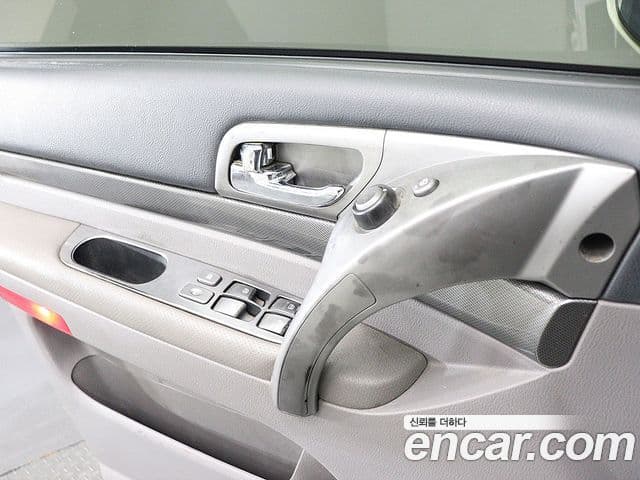 KG모빌리티(SsangYong) Korando 투리스모 4WD Extreme 9인승, 2015 14