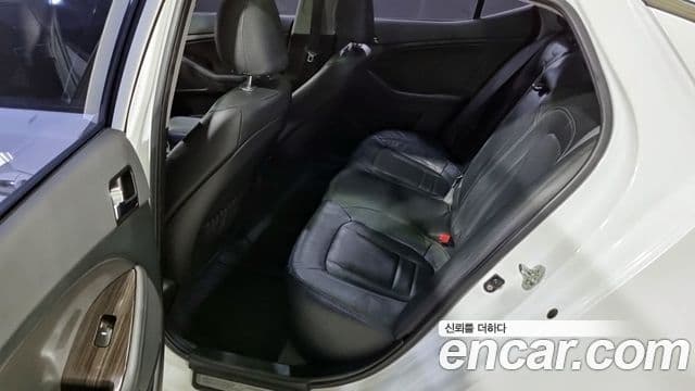 Kia K5 Prestige, 2013 11