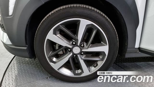 Hyundai Kona Modern Art, 2018 все фото