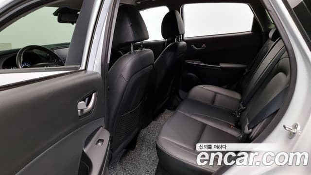 Hyundai Kona Modern Art, 2018 12