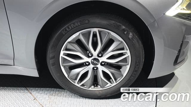 Kia K5 гибрид 3세대 Noblesse, 2022 все фото