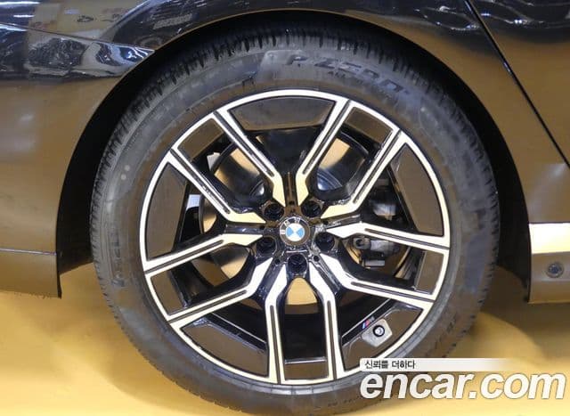 BMW 7시리즈 (G70) 740d xDrive M Sport, 2025 все фото