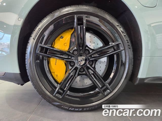 Porsche 타이칸 турбо S, 2025 все фото