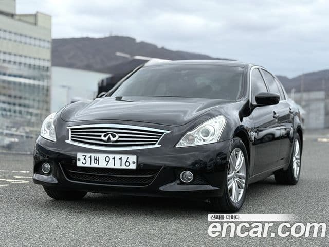 Infiniti G25 V36, 2013 3