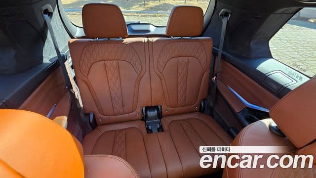 BMW X7 (G07) xDrive 40i Design Pure Excellence 6인승, 2025 7