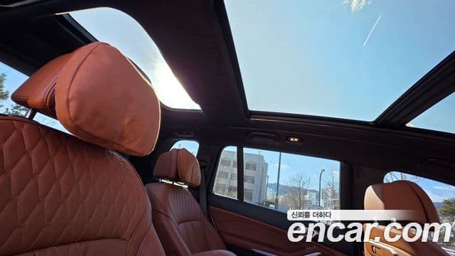 BMW X7 (G07) xDrive 40i Design Pure Excellence 6인승, 2025 10