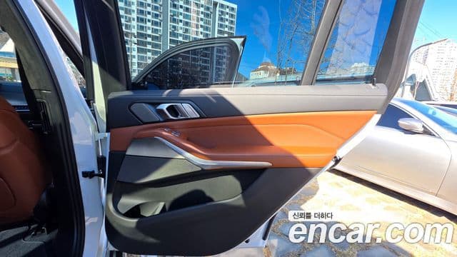 BMW X7 (G07) xDrive 40i Design Pure Excellence 6인승, 2025 11