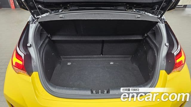Hyundai Veloster (JS) Core, 2018 20