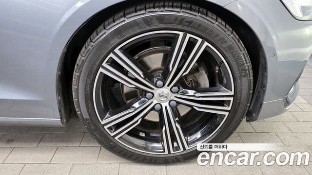 Volvo S60 3세대 T5 Inscription, 2020 все фото