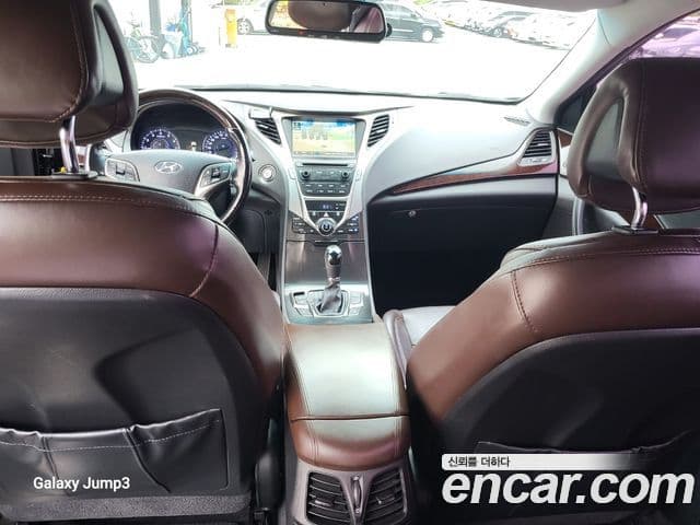 Hyundai Grandeur HG Premium, 2014 18