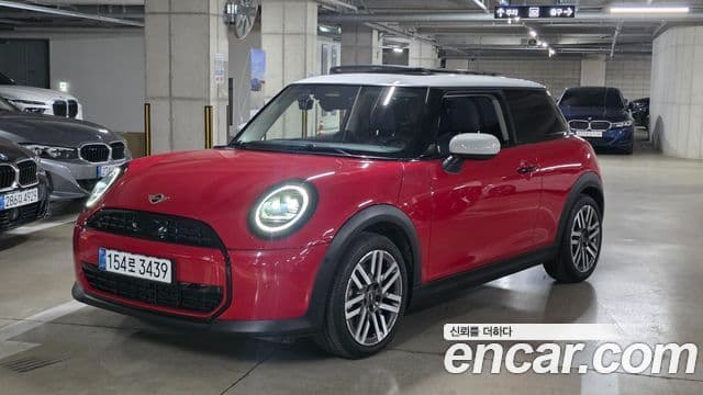 Mini Cooper C 4세대 Classic, 2025 1