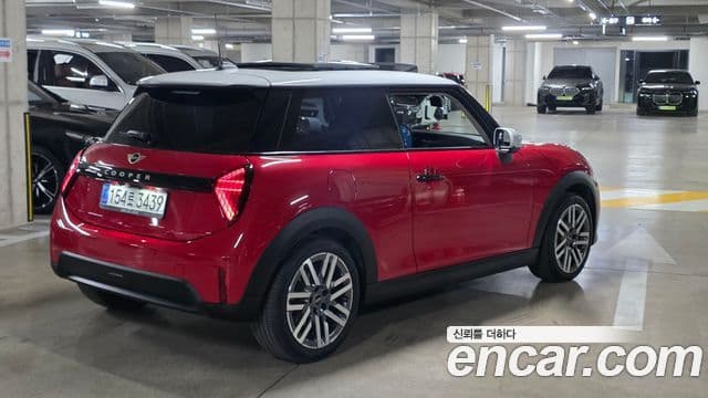 Mini Cooper C 4세대 Classic, 2025 2