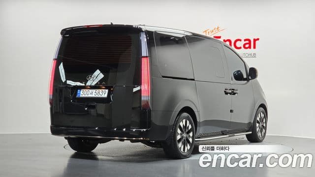Hyundai Staria Inspiration, 2025 2