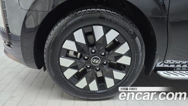 Hyundai Staria Inspiration, 2025 все фото