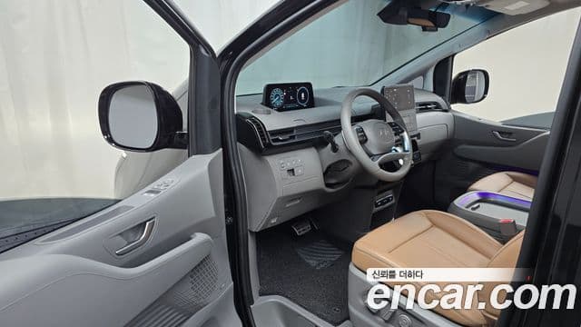Hyundai Staria Inspiration, 2025 10