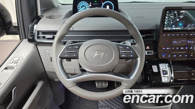 Hyundai Staria Inspiration, 2025 13