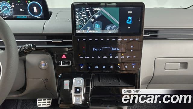 Hyundai Staria Inspiration, 2025 14