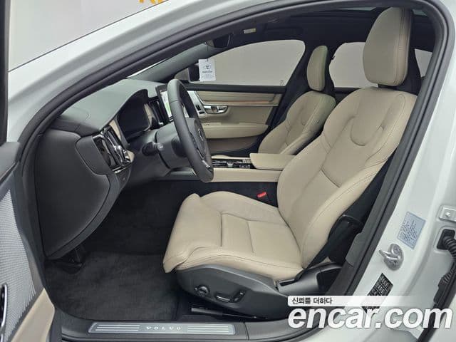 Volvo S90 B5 Ultra Dark, 2026 10