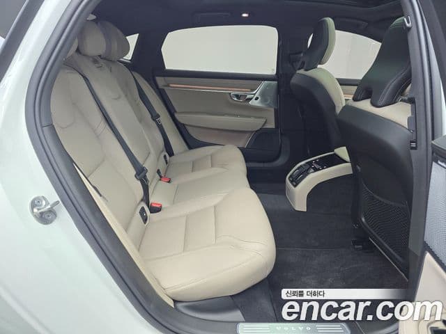 Volvo S90 B5 Ultra Dark, 2026 11