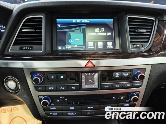 Hyundai Genesis DH Modern, 2015 17