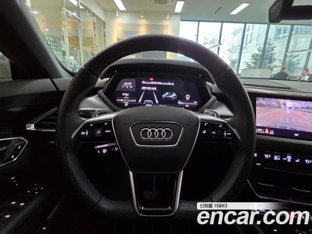 Audi e-Tron GT Premium, 2023 12