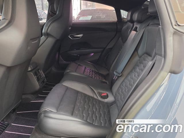 Audi e-Tron GT Premium, 2023 17