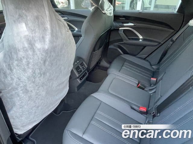 Audi Q5 (80A) 40 TDI Quattro S Line чёрный Edition, 2025 9