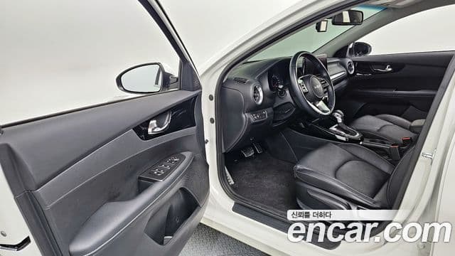 Kia The / новый New K3 2세대 Prestige, 2024 10